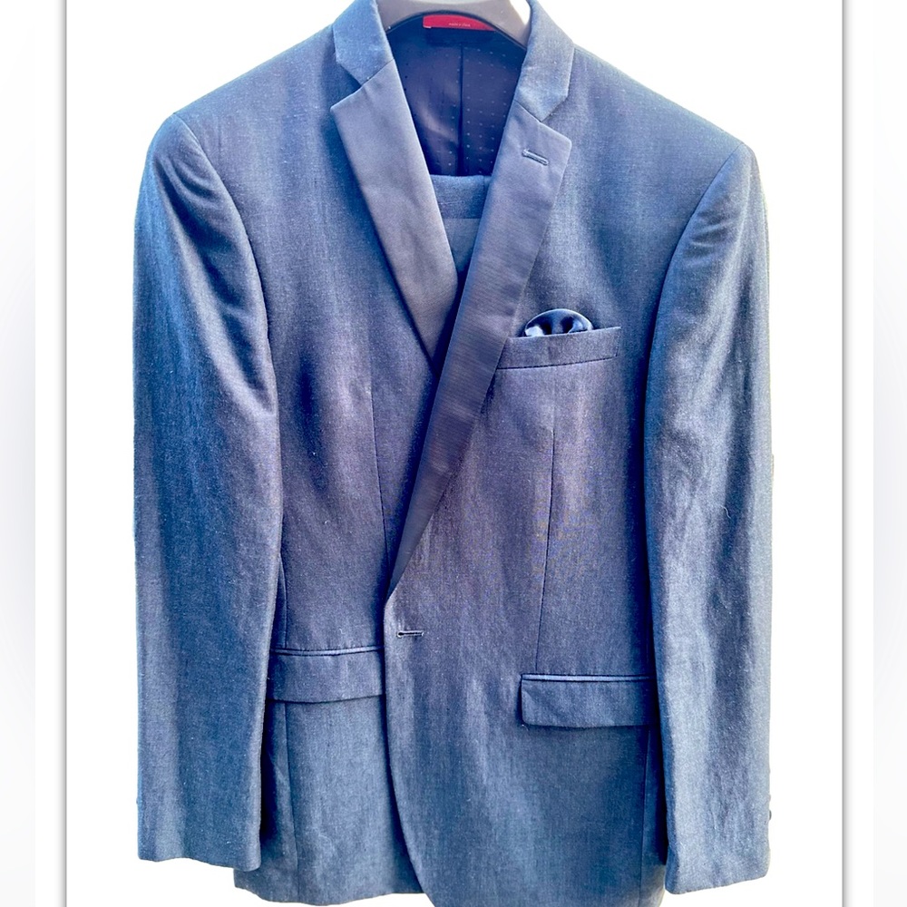 Tallia Men’s Blue Tuxedo size 42L